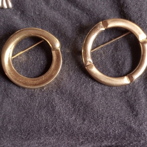 Vintage, Monet! Setb of 2 brooches.Goldtone,signed - Picture 2 of 3